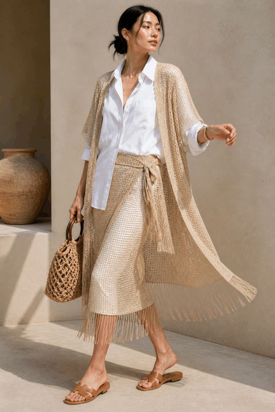 Poncho mit Fransen in Beige mit goldenen Lurexfaden